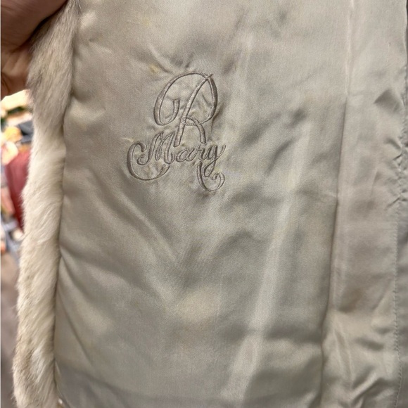 Vintage Cream Fur Coat with Plush Shawl Collar - Picture 5 of 5